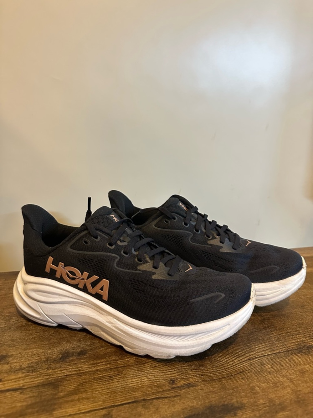 HOKA Women’s Black Running Shoes with White Clifton 10 - Picture 7 of 7